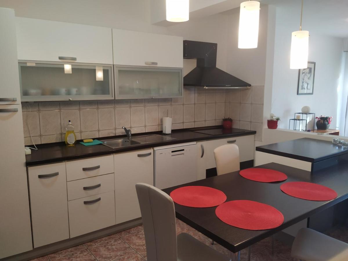 Apartmani Deleut Нови-Винодолски Экстерьер фото