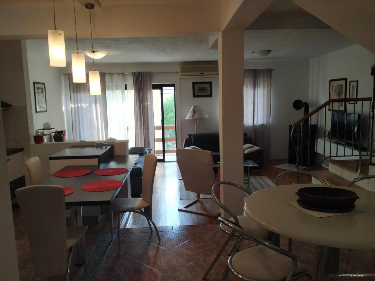 Apartmani Deleut Нови-Винодолски Экстерьер фото