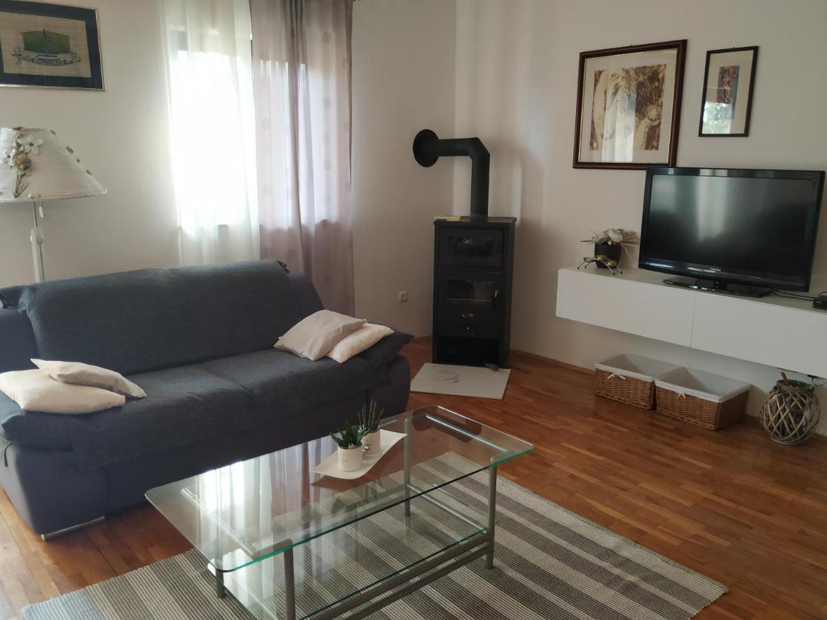 Apartmani Deleut Нови-Винодолски Экстерьер фото