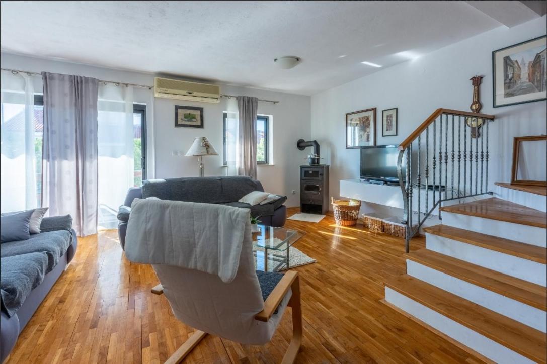 Apartmani Deleut Нови-Винодолски Экстерьер фото