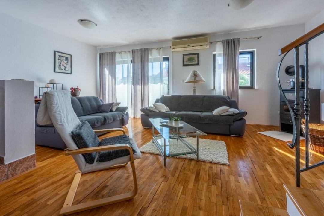 Apartmani Deleut Нови-Винодолски Экстерьер фото