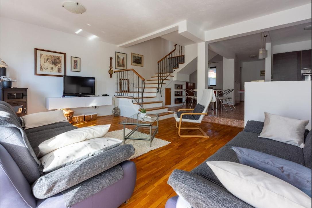 Apartmani Deleut Нови-Винодолски Экстерьер фото