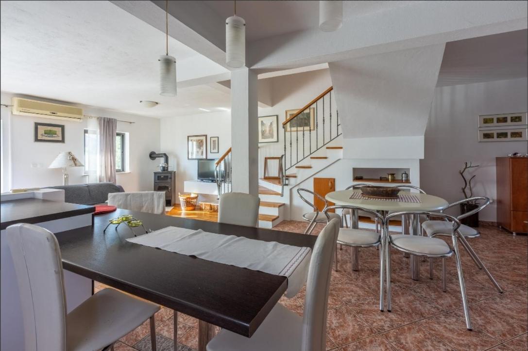 Apartmani Deleut Нови-Винодолски Экстерьер фото