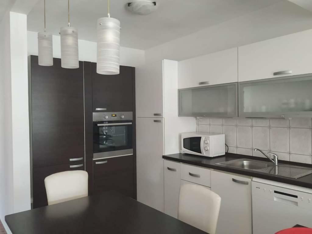 Apartmani Deleut Нови-Винодолски Экстерьер фото